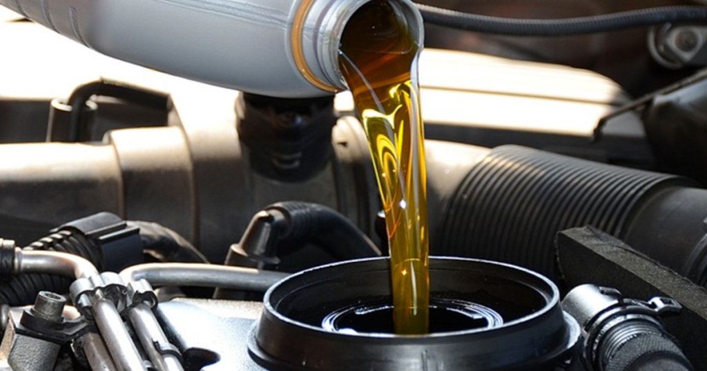5 Reasons to Change Your Oil